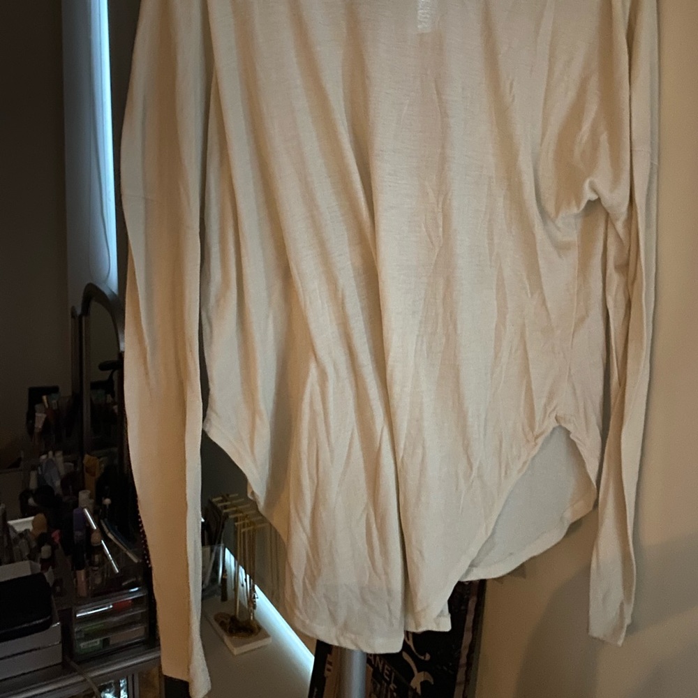 NEW Junk Food long sleeve graphic T-shorting cream with black graphic - Picture 4 of 9